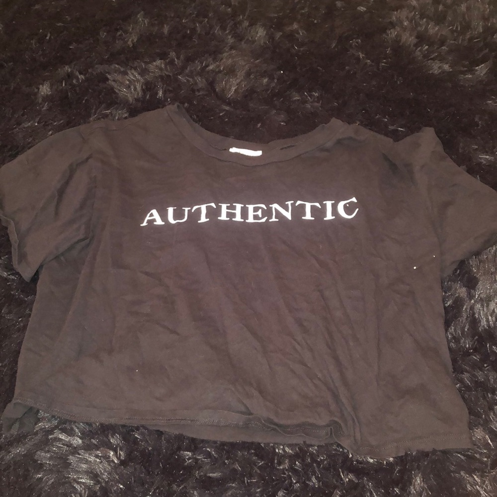 ✨Black crop top✨